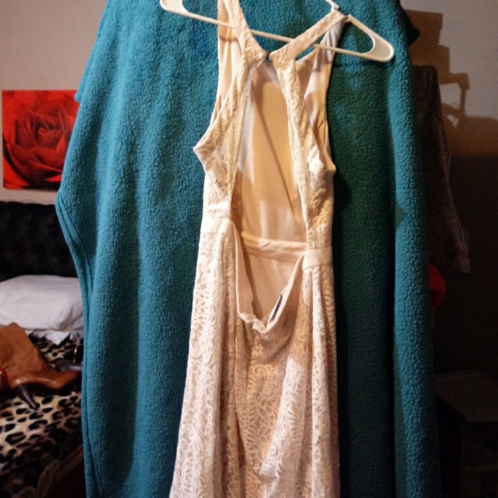 Dressed - Picture 3 of 3